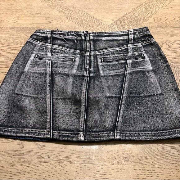 Blank NYC Denim Mini Skirt Women's 28 S NWT - Picture 3 of 3
